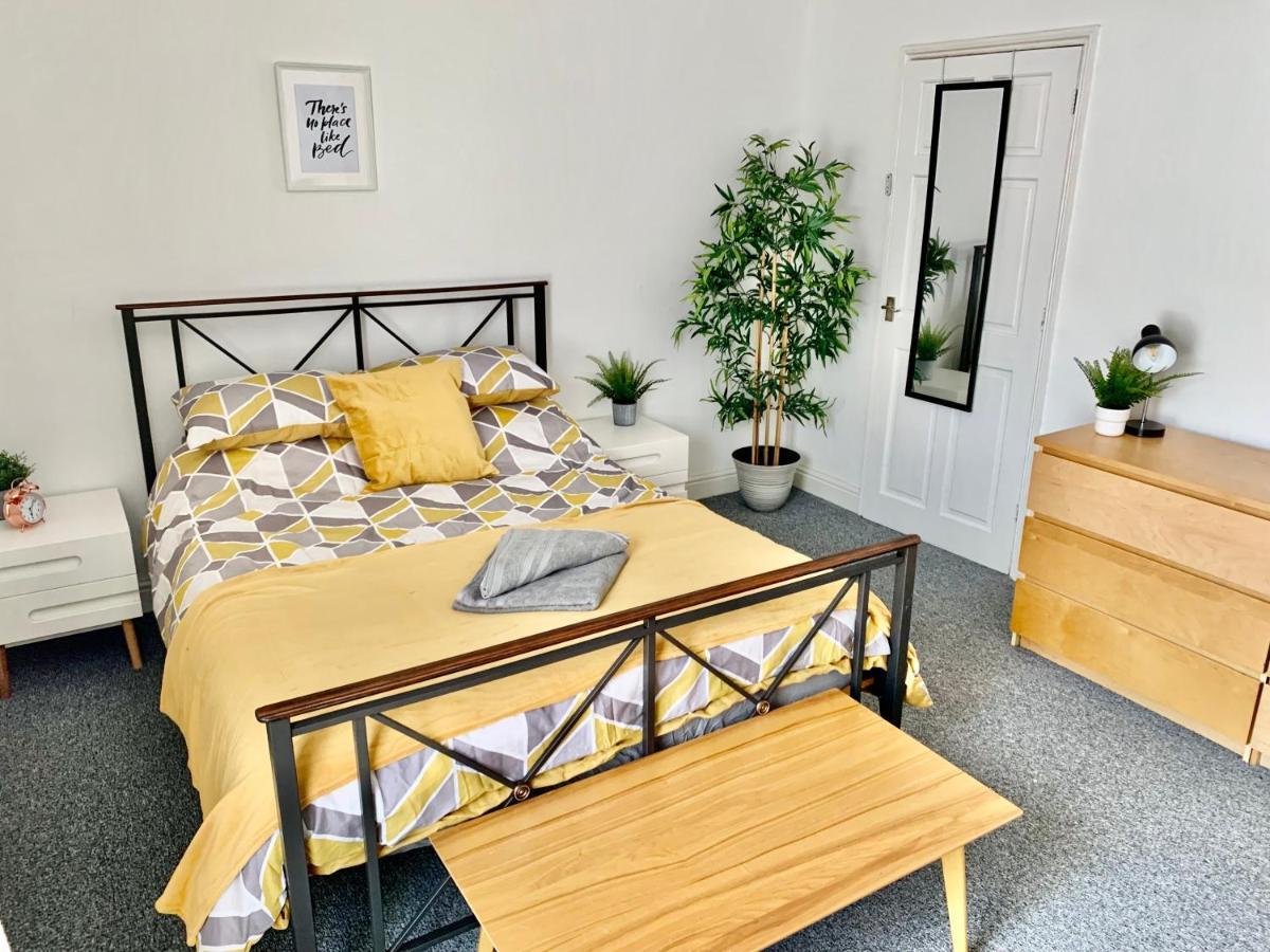 Contemporary 2 Bedroom Victorian Town House - Sleeps Up To 6 Kimberley  Ngoại thất bức ảnh