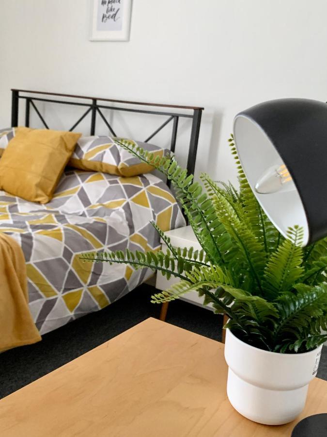 Contemporary 2 Bedroom Victorian Town House - Sleeps Up To 6 Kimberley  Ngoại thất bức ảnh